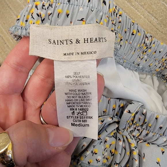 Saints & Hearts Floral Pleated Skort, Size M - Picture 5 of 5